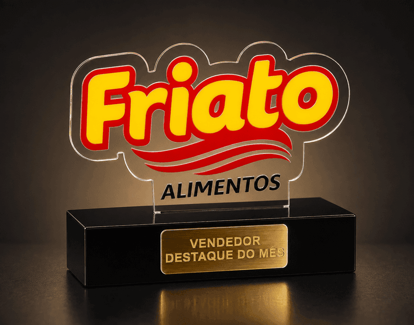 Troféu em acrílico com logomarca em relevo
